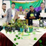 Intercambio de experiencias en feria de emprendimientos